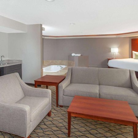 Wyndham Garden Форт-Вейн Екстер'єр фото